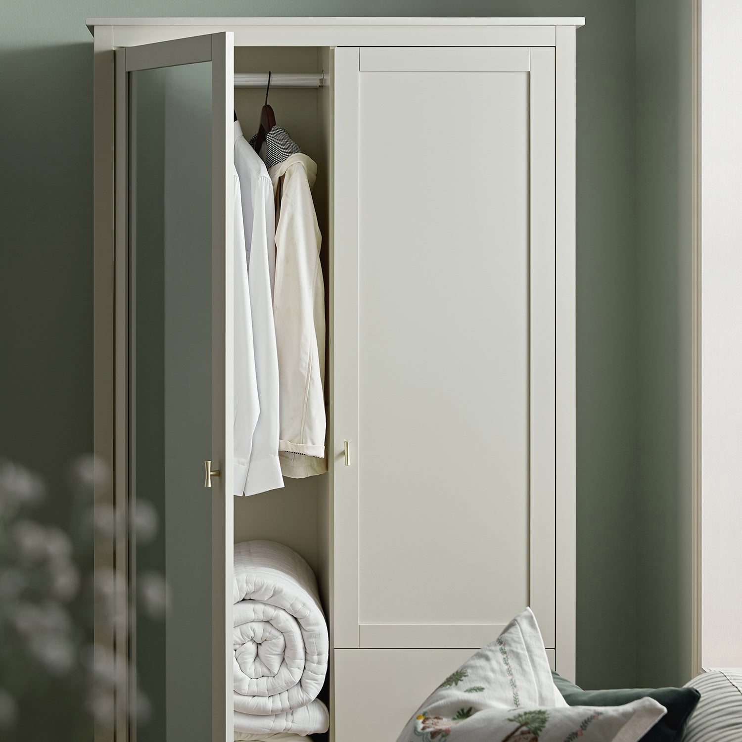 Oakham Mirrored Double Closet, Shaded White