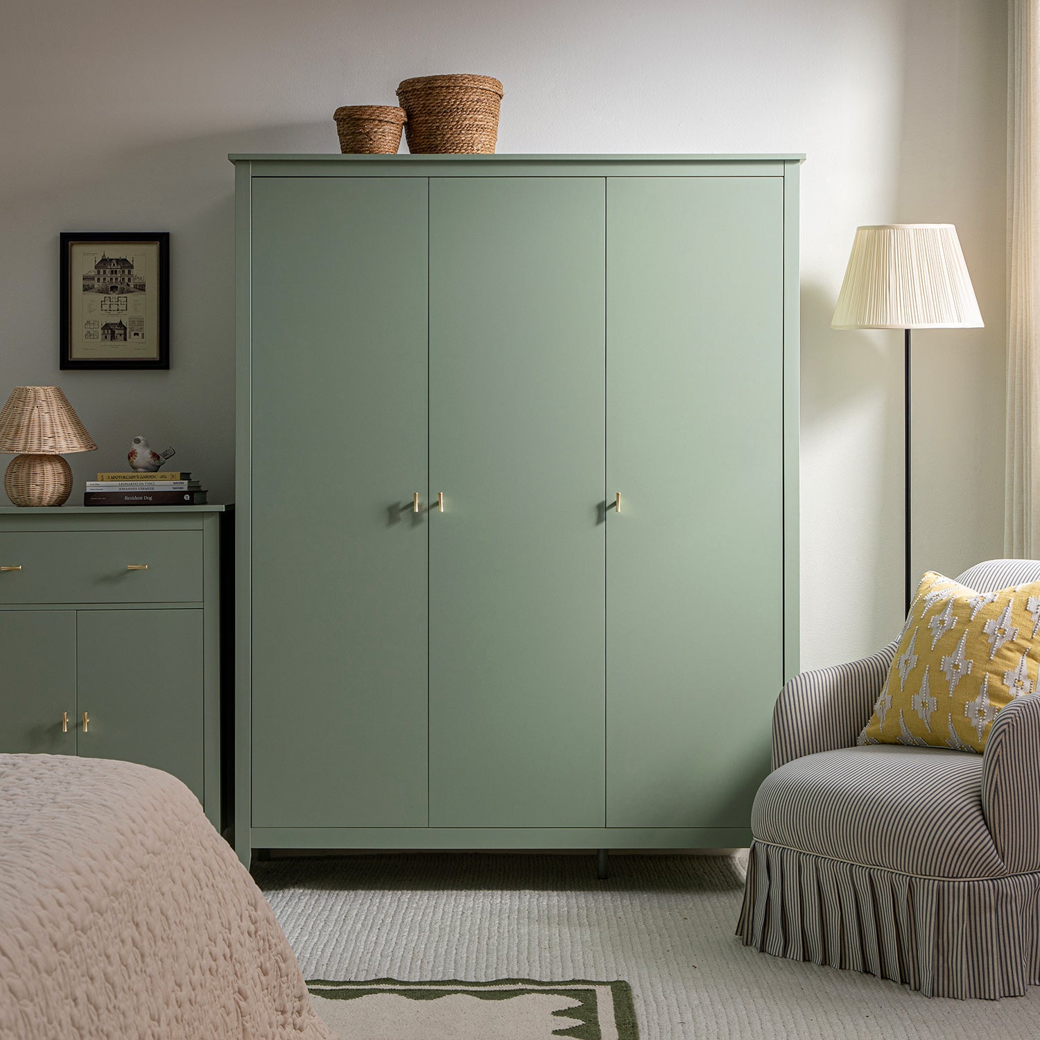 Oakham Triple Closet, Desert Sage